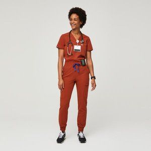 FIGS AUBURN SCRUB SET IN MEDIUM